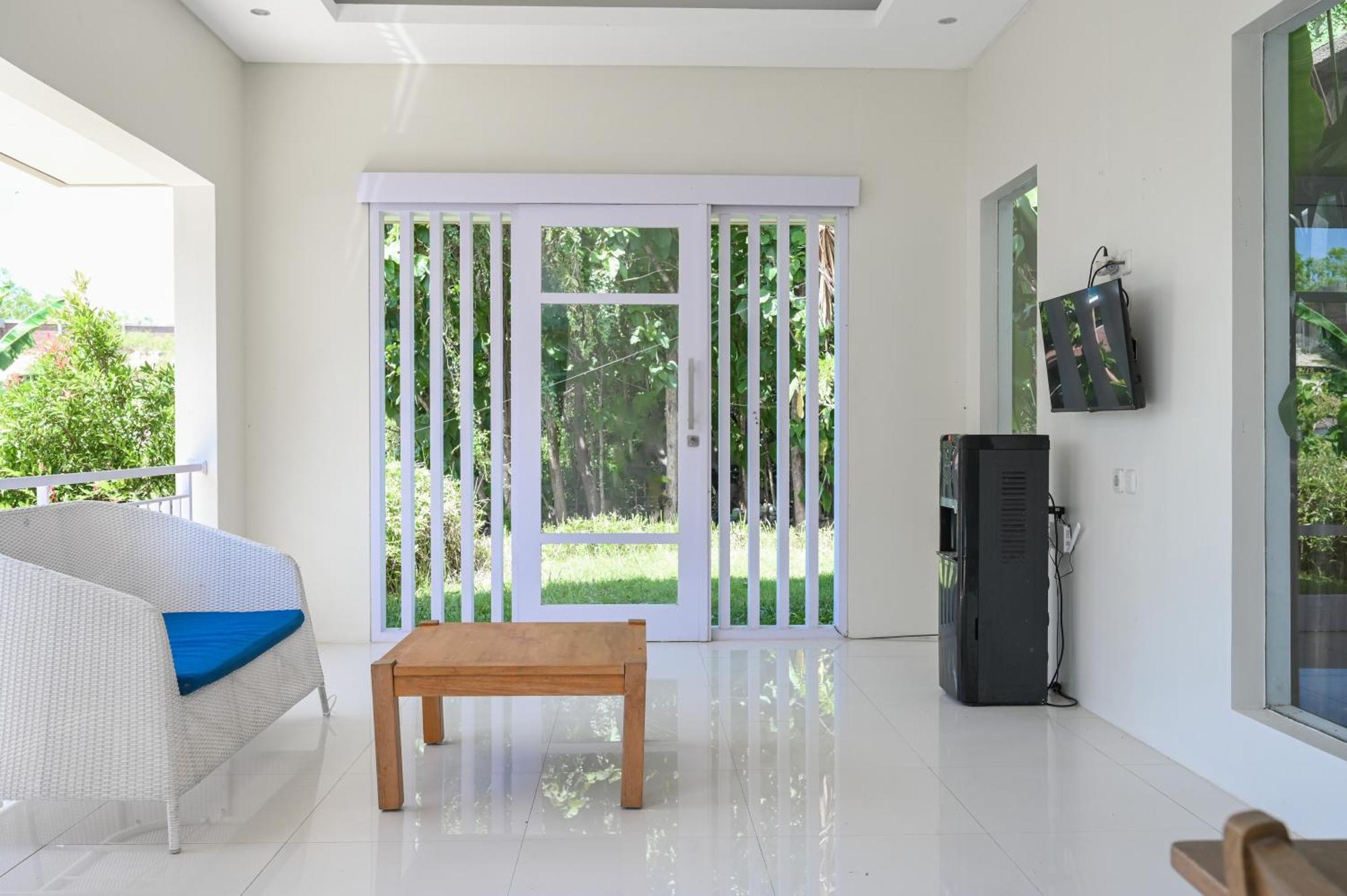 Villa The Lavana Rainie's *